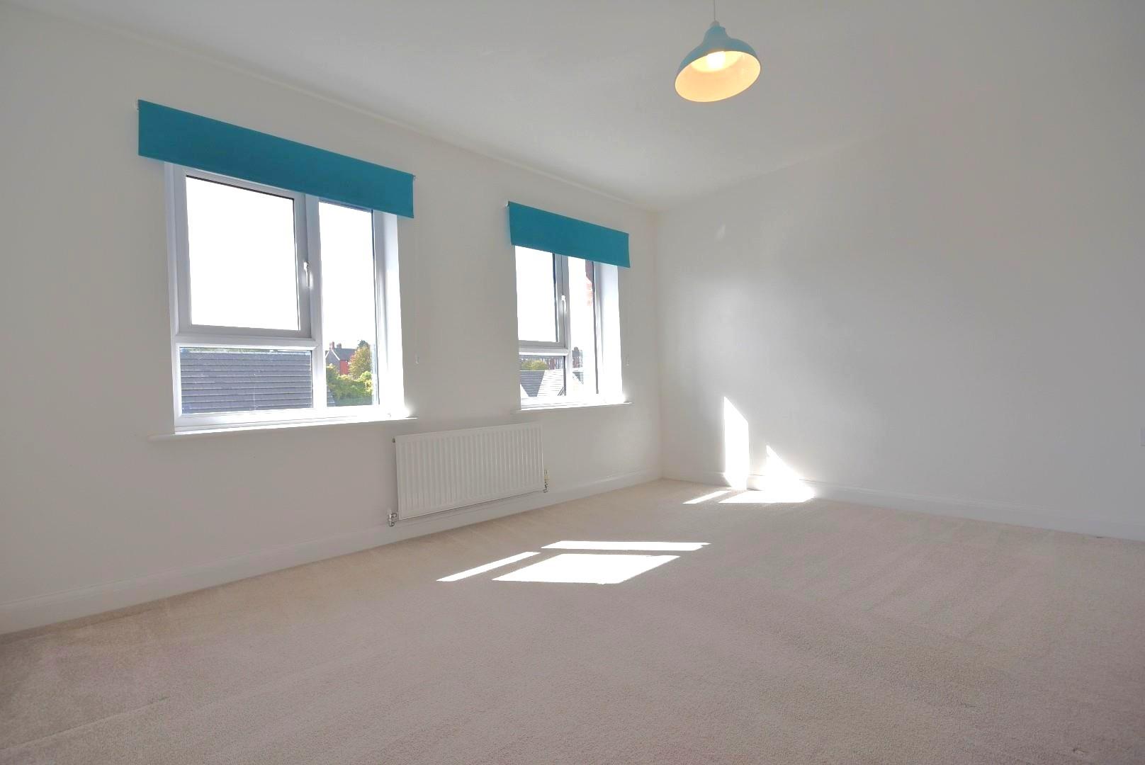 10 Clos Cymmer, Barry, CF62 5DL